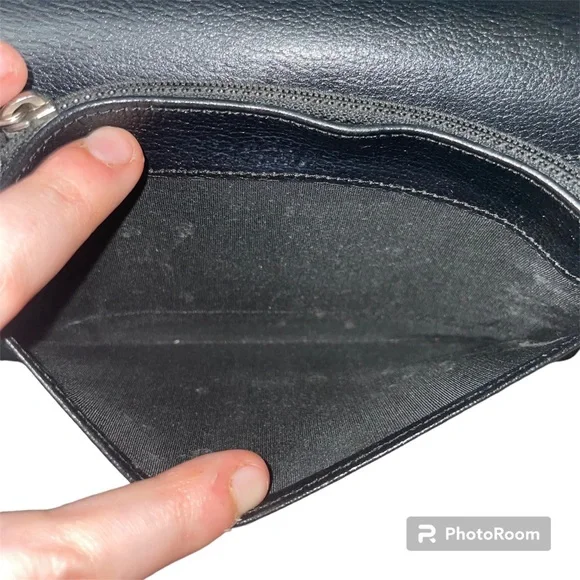 CHANEL Black Leather Camellia Bifold Long Wallet - Authentic - Picture 9 of 16
